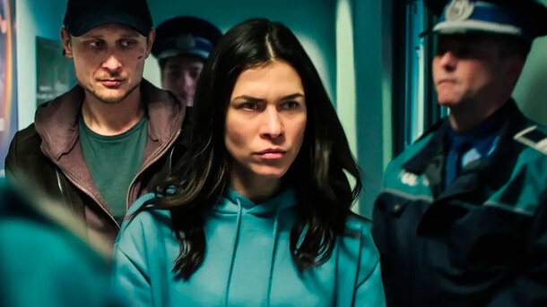 Кадр из сериала «В тени»