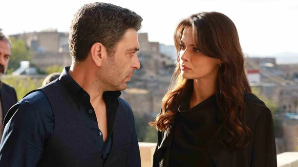 Когда выйдет 2 сезон турецкого сериала «Далекий город»: интриг будет все больше, а Алья и Джихан снова столкнуться с проблемами