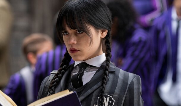 3 сериала, которые можно посмотреть, пока ждете финала «Уэнсдэй»: есть и мистика, и странные школы