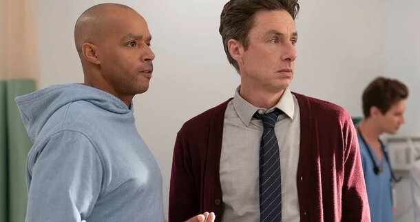 Кадр из сериала «Клиника»