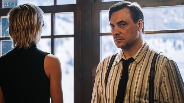 «Как будто Кинга смешали с “Достать ножи”»: зрители оценили трейлер «Отеля „У погибшего альпиниста“» с Цыгановым и Маковецким