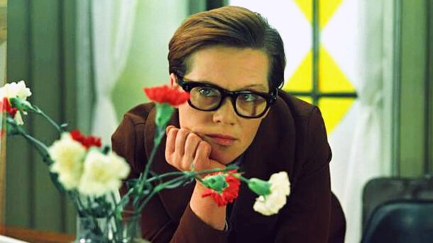 Зрители не поняли, киношники смеялись до упаду: в «Служебном романе» Гайдай спрятал пасхалку «для своих» – в сценарии не было и близко