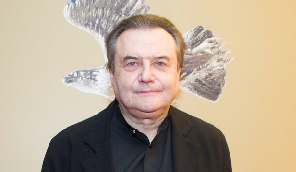«Мне тревожно»: Учитель высказался о полете в космос «матери своих дочерей»