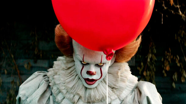 Еще раньше Пеннивайза на месте преступления оказывается красный воздушный шарик: объясняем, что значит этот символ