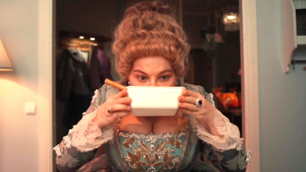 Это как «Иван Васильевич», но с Пеговой в главной роли: эта 99-минутная комедия моментально поднимает настроение 