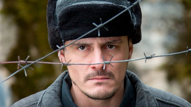 НТВ — это не только для «фанатов кожанок и сигарет»: 3 крутых сериала, после которых вы захотите оставить канал в избранном