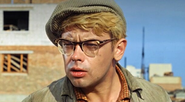 Кадр из фильма «Операция "Ы" и другие приключения Шурика»