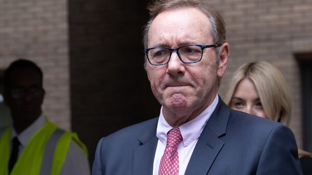 From Courtroom to Carlton Hotel: Kevin Spacey’s Return Is Official