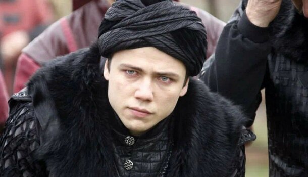 Шехзаде Джихангир пал от руки самого Сулеймана? Неужели отец лично убил сына? Историки нашли доказательства