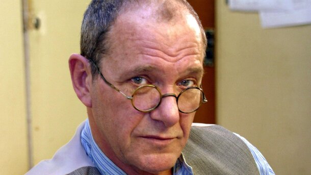 На ней лица нет: младшая дочь трогательно попрощалась с престарелым Виторганом