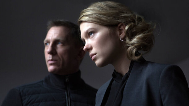Самая спокойная сцена «007: Спектр» — умная отсылка к «Бесславным ублюдкам»: и только Бонд третий лишний