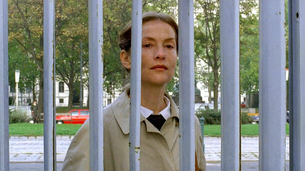 Forbidden Passion and Psychological Turmoil: Watching the Haunting 'The Piano Teacher' Requires Strong Nerves