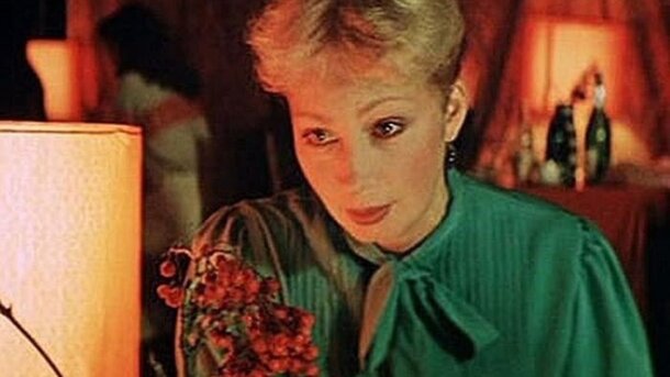 В «Самой обаятельной» Васильеву многие узнают: а вот 5 других фильмов СССР с актрисой – назовете каждый? (тест) В «Самой обаятельной» Васильеву многие узнают: а вот 5 других фильмов СССР с актрисой – назовете каждый? (тест)