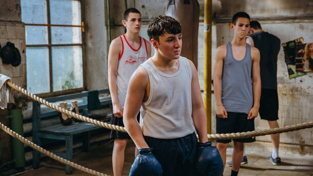 Кадр из сериала «Дети перемен»