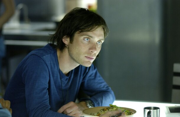 Космический хоррор с Киллианом Мерфи никто не пошел смотреть в кино — а зря: зрители ставят выше 7 и сравнивают с «Чужим»