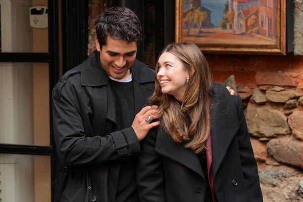 Самую жаркую сцену «Зимородка» убрали из эфира: позже эти пикантные кадры с Сейран и Феритом стали сенсацией — 29 млн просмотров (!)