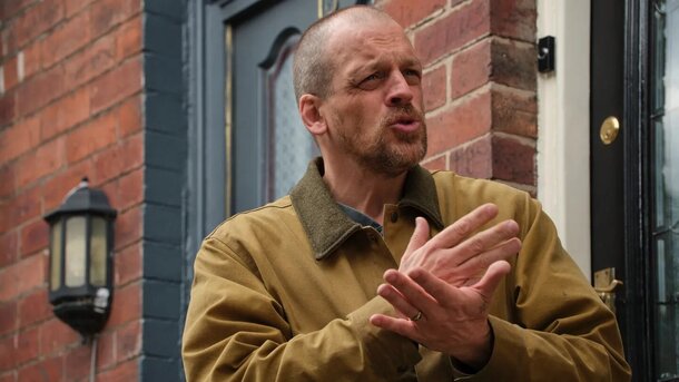 100% критиков советуют этот детективный мини-сериал из Великобритании: досмотрите до третьей серии и не пожалеете 100% критиков советуют этот детективный мини-сериал из Великобритании: досмотрите до третьей серии и не пожалеете