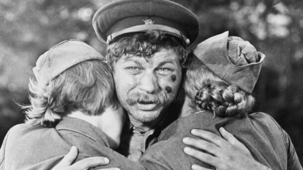 Не ровня советскому Васкову: на старшину из индийской адаптации «А зори здесь тихие» без смеха не взглянешь