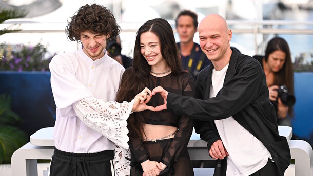 Global Look Press — Mark Eydelshteyn, Mikey Madison and Yuriy Borisov