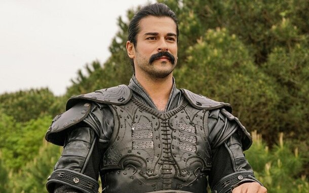 Топ 5 сериалов, обязательных к просмотру для поклонников Бурака Озчивита Топ 5 сериалов, обязательных к просмотру для поклонников Бурака Озчивита