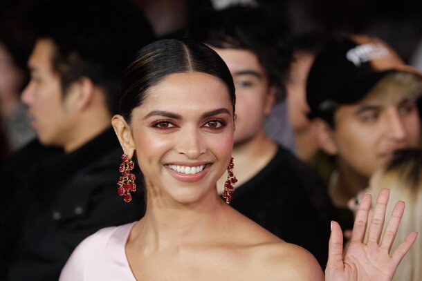 10 самых богатых актрис Болливуда в 2021 году 10 самых богатых актрис Болливуда в 2021 году