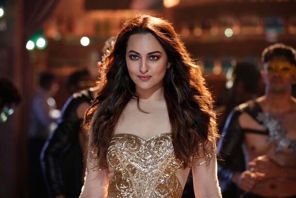 10 самых богатых актрис Болливуда в 2021 году 10 самых богатых актрис Болливуда в 2021 году