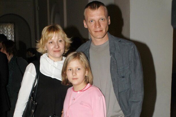 Где сейчас живет и сколько зарабатывает актер Алексей Серебряков Где сейчас живет и сколько зарабатывает актер Алексей Серебряков