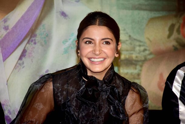 10 самых богатых актрис Болливуда в 2021 году 10 самых богатых актрис Болливуда в 2021 году