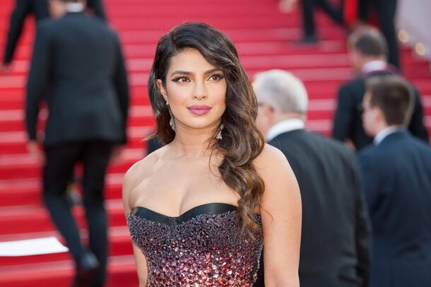 10 самых богатых актрис Болливуда в 2021 году 10 самых богатых актрис Болливуда в 2021 году