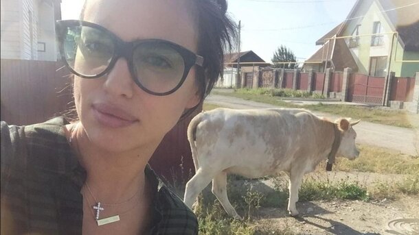 Могла бы тоже стать моделью, но занялась разведением собак: как выглядит старшая сестра Ирины Шейк (фото)
