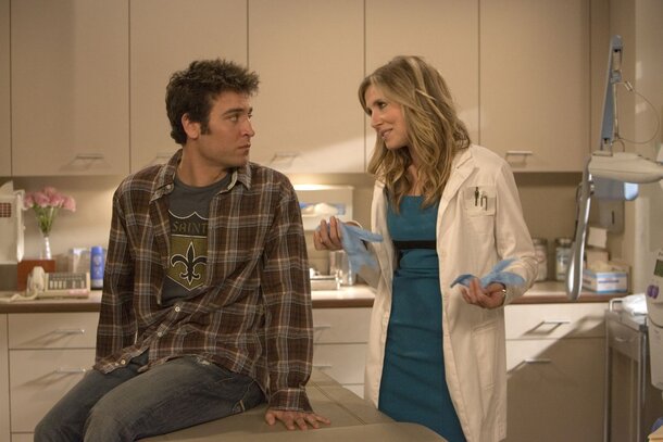 Sarah Chalke & Zach Braff: The Real Story behind the On-Screen Chemistry still from How I Met Your Mother
