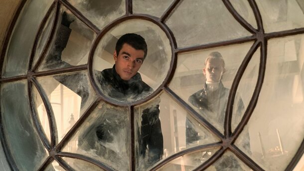 Что за болезнь была у короля в сериале «Королева Шарлотта: История Бриджертонов»: Netflix так толком и не объяснил король в сериале «Королева Шарлотта: История Бриджертонов»