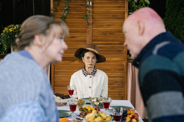 4 российских сериала стартуют 15 декабря на НТВ, ТНТ и PREMIER: Аронова и другие скрасят ожидание праздника «Праздники 3»