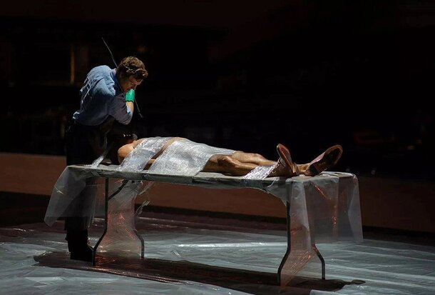 Первые 4 серии «Декстера: Первородный грех» уже в Сети: тут есть точные даты выхода остальных 6 эпизодов Кадр из сериала «Декстер: Первородный грех» (2024)