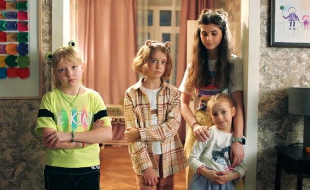 «Букины» получат второй сезон: почему создатели возродили старый сериал — мнение кинокритика Кадр из сериала «Папины дочки. Новые»