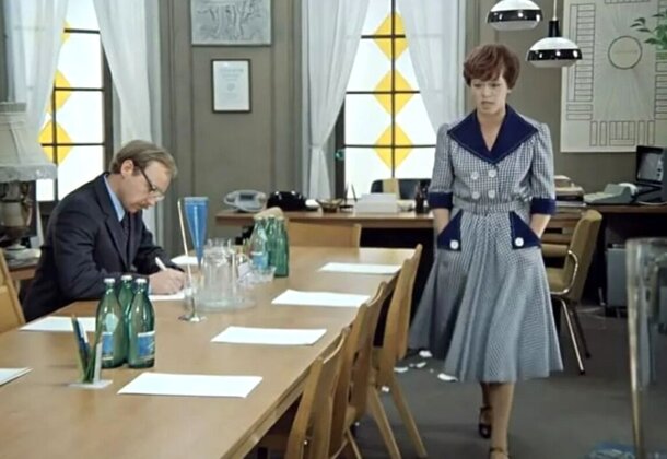 «Баланс между ностальгией и современностью»: дизайнер назвал топ-3 модных фильма СССР — образы из них стоит повторить и носить летом «Баланс между ностальгией и современностью»: дизайнер назвал топ-3 модных фильма СССР — образы из них стоит повторить и носить летом