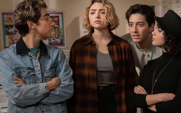 5 отличных сериалов с высоким рейтингом, которые не так распиарены, как «Дом дракона» (а зря) 5 отличных сериалов с высоким рейтингом, которые не так распиарены, как «Дом дракона» (а зря)
