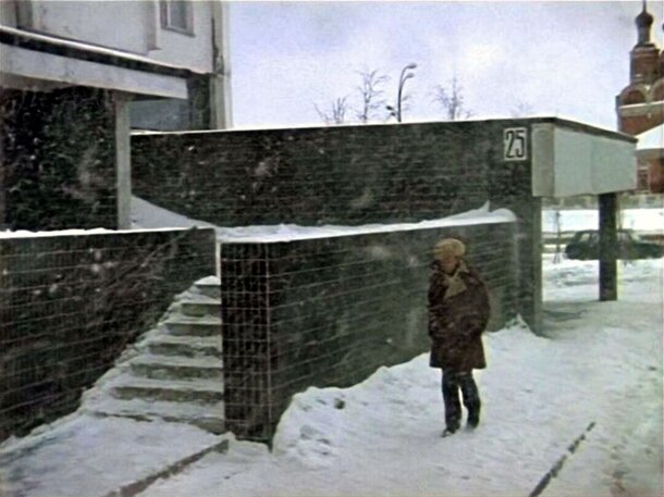 Кадр из фильма «Ирония судьбы, или С легким паром»