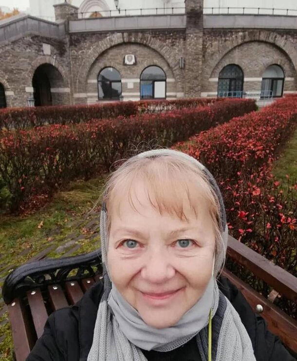 В этой бабушке никто не узнает Машу из «Одиноким предоставляется общежитие» (фото) В этой бабушке никто не узнает Машу из «Одиноким предоставляется общежитие» (фото)