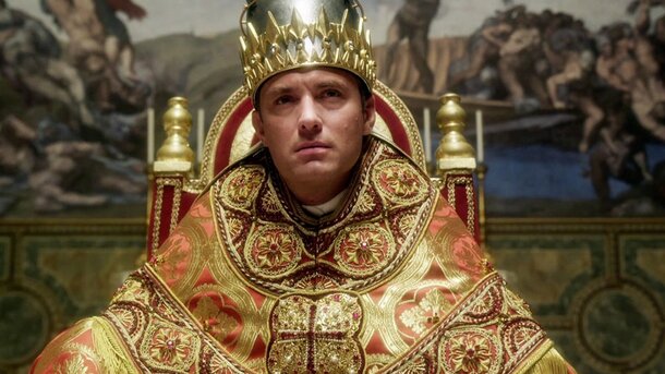 А я Папу узнаю по походке: как Джуд Лоу попал в сериал «Молодой Папа» — есть 3 причины, но главная для режиссера в ногах А я Папу узнаю по походке: как Джуд Лоу попал в сериал «Молодой Папа» — есть 3 причины, но главная для режиссера в ногах