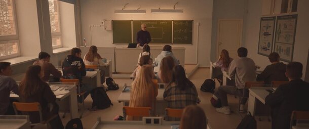 Такая школа действительно существует: вот где снимали сериал «Урок» с Юрой Борисовым Кадр из сериала «Урок»