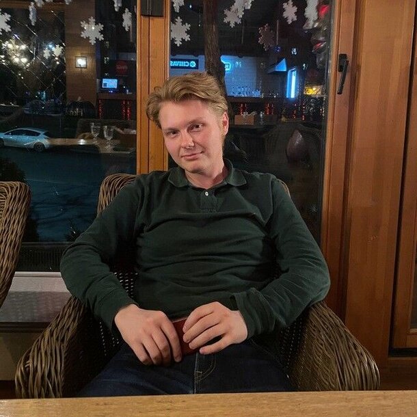Перепечко уже не тот: пухлый актер из «Кадетства» жутко похудел и напугал народ Перепечко уже не тот: пухлый актер из «Кадетства» жутко похудел и напугал народ