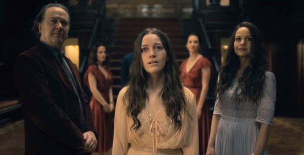 Сам Netflix рекомендует: топ-3 хоррор-сериала с рейтингом выше 7.5 — в списке не обошлось без дорамы Сам Netflix рекомендует: топ-3 хоррор-сериала с рейтингом выше 7.5 — в списке не обошлось без дорамы