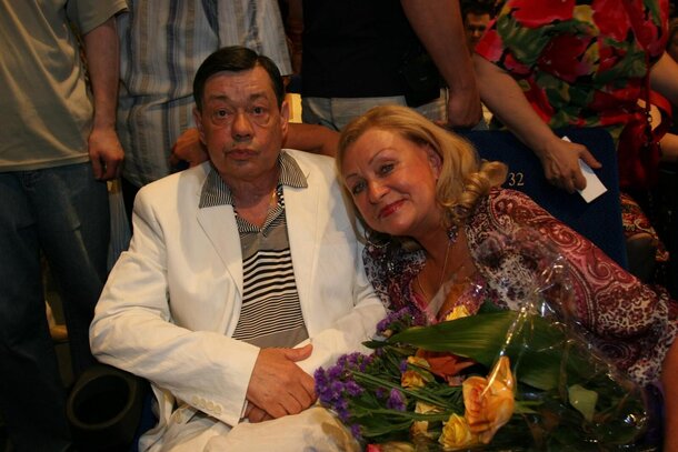 «Не хочу с ним войны»: вдова Караченцова объяснила, почему извинилась перед директором Ленкома