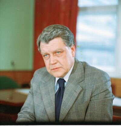 Запретил показывать, «похоронил» в архиве: лишь за один свой фильм Михалкову стыдно по сей день — и это не провальные «Утомленные солнцем 2» Запретил показывать, «похоронил» в архиве: лишь за один свой фильм Михалкову стыдно по сей день — и это не провальные «Утомленные солнцем 2»