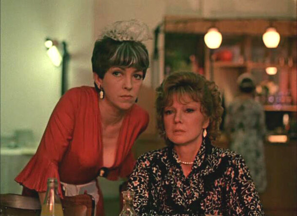 Любимая бабушка российского кино была ого-го! Как в молодости выглядела Антонина Семеновна из «Папиных дочек» Любимая бабушка российского кино была ого-го! Как в молодости выглядела Антонина Семеновна из «Папиных дочек»