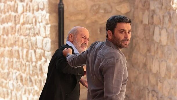 Повторит судьбу «Зимородка»? «Далекий город» могут продлить на третий сезон — и вот почему это плохо Кадр из сериала «Далекий город»