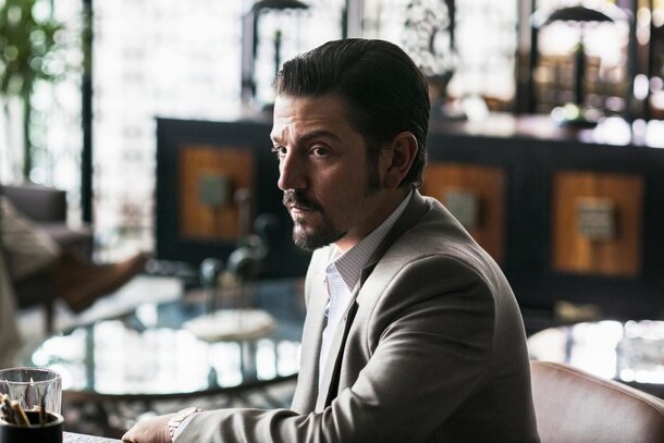 stills from the series 'Narcos' (2015)