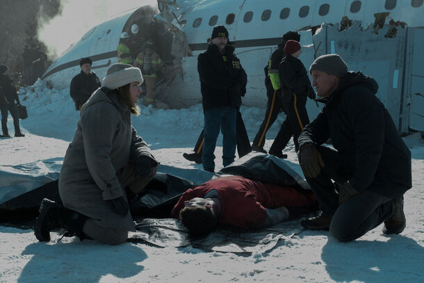 Авиакатастрофа и резня на краю света: Apple TV выпустил роскошную замену «Настоящему детективу» – серий всего 7, но пробирает как от 20 