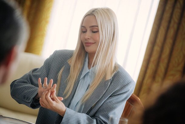 Кадр из сериала «Бедные смеются, богатые плачут».